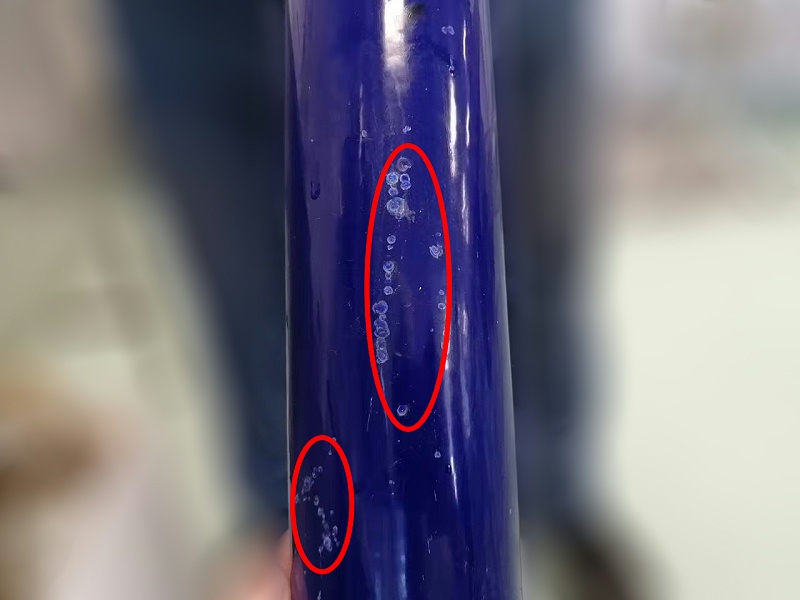 反应热产生的大量点状爆瓷图（画圈）